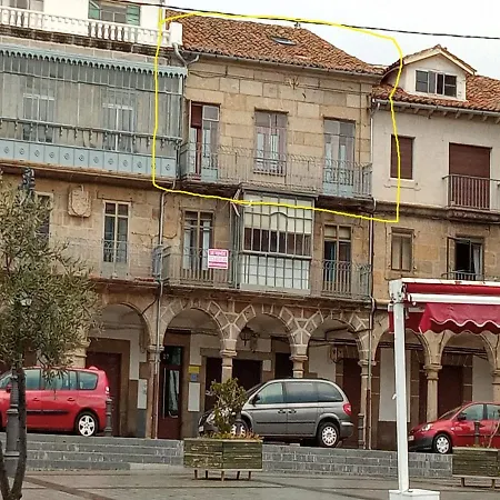 Apartamento La Casa Amarilla. Alojamiento Vacacional Béjar